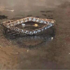 Elegant Rose Gold Diamond Ring